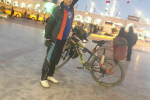 ۸۶۰ کیلومتر رکاب زنی دوچرخه سوار سرخ رودی به عشق زیارت سلطان طوس