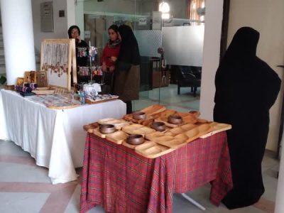 نمایشگاه یکروزه صنایع دستی بانوان در محمودآباد برپا شد