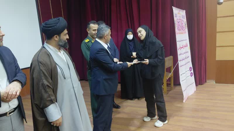 برگزاری همایش تجلیل از بانوان نمونه در محمودآباد برگزاری همایش تجلیل از بانوان نمونه در محمودآباد