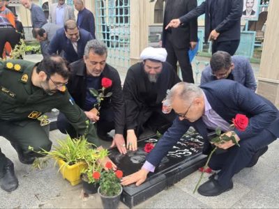 عطر افشانی گلزار شهدا بمناسبت هفته کار و گارگر در سرخ رود